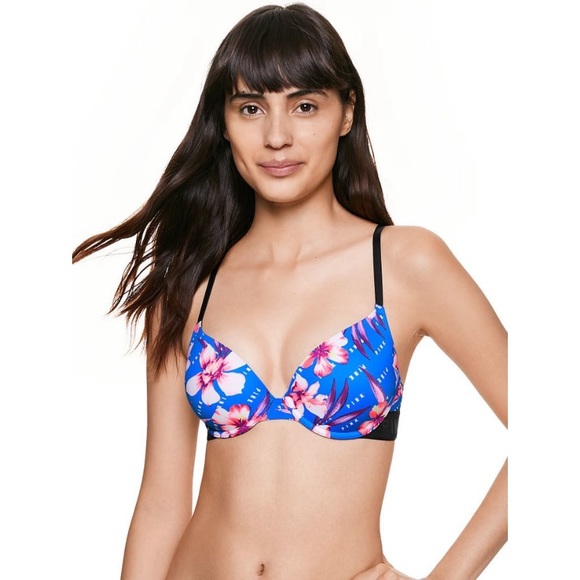 PINK Victoria's Secret Other - VS PINK Wear Everywhere Lightly Lined T Shirt Bra